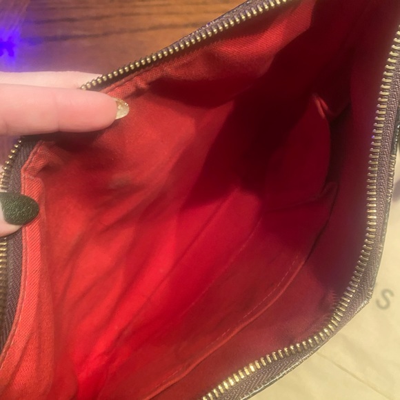 LV Bloomsbury crossbody - Picture 9 of 9